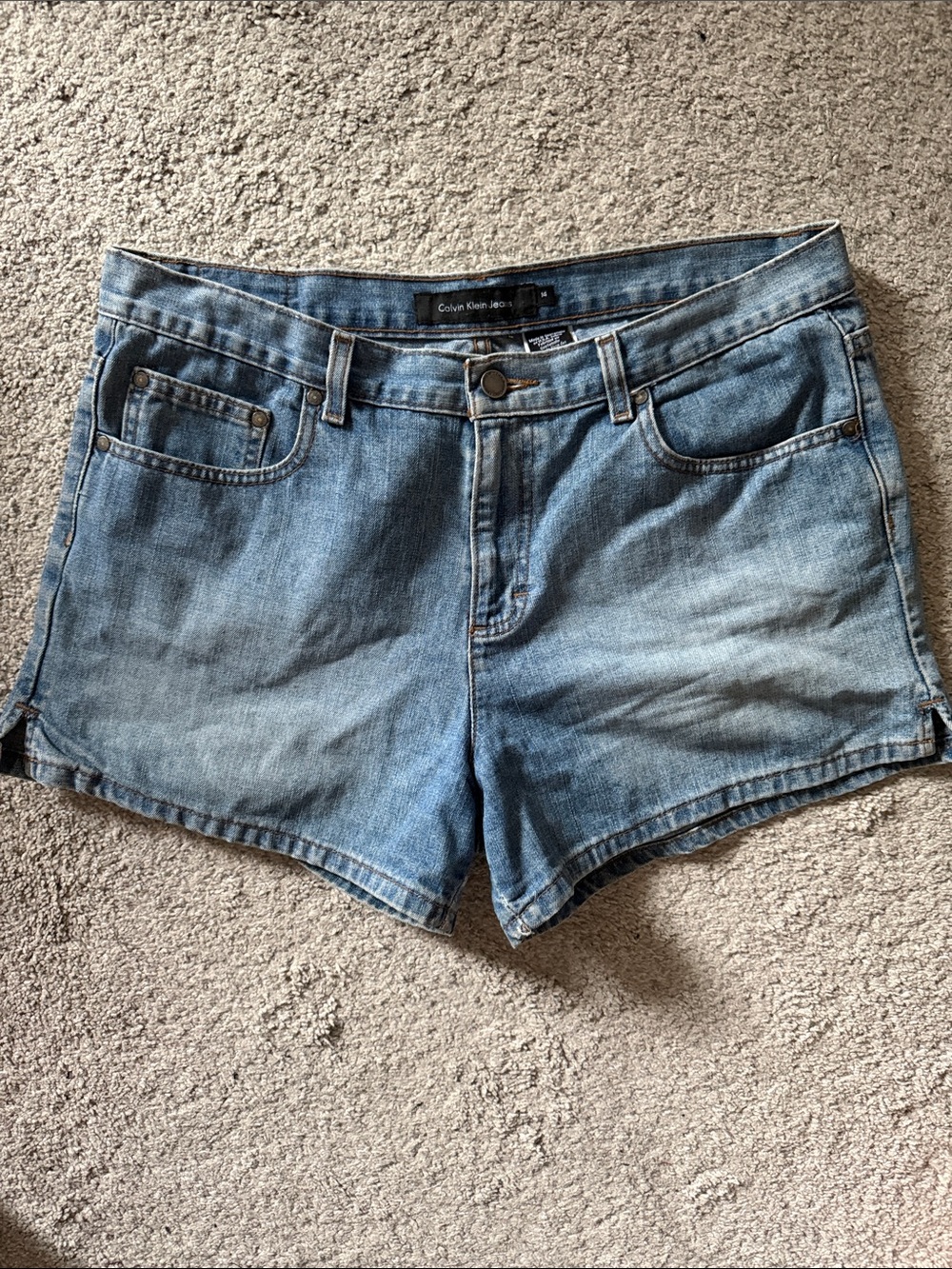 Vintage Calvin Klein Jeans Women's Washed Blue Denim Shorts